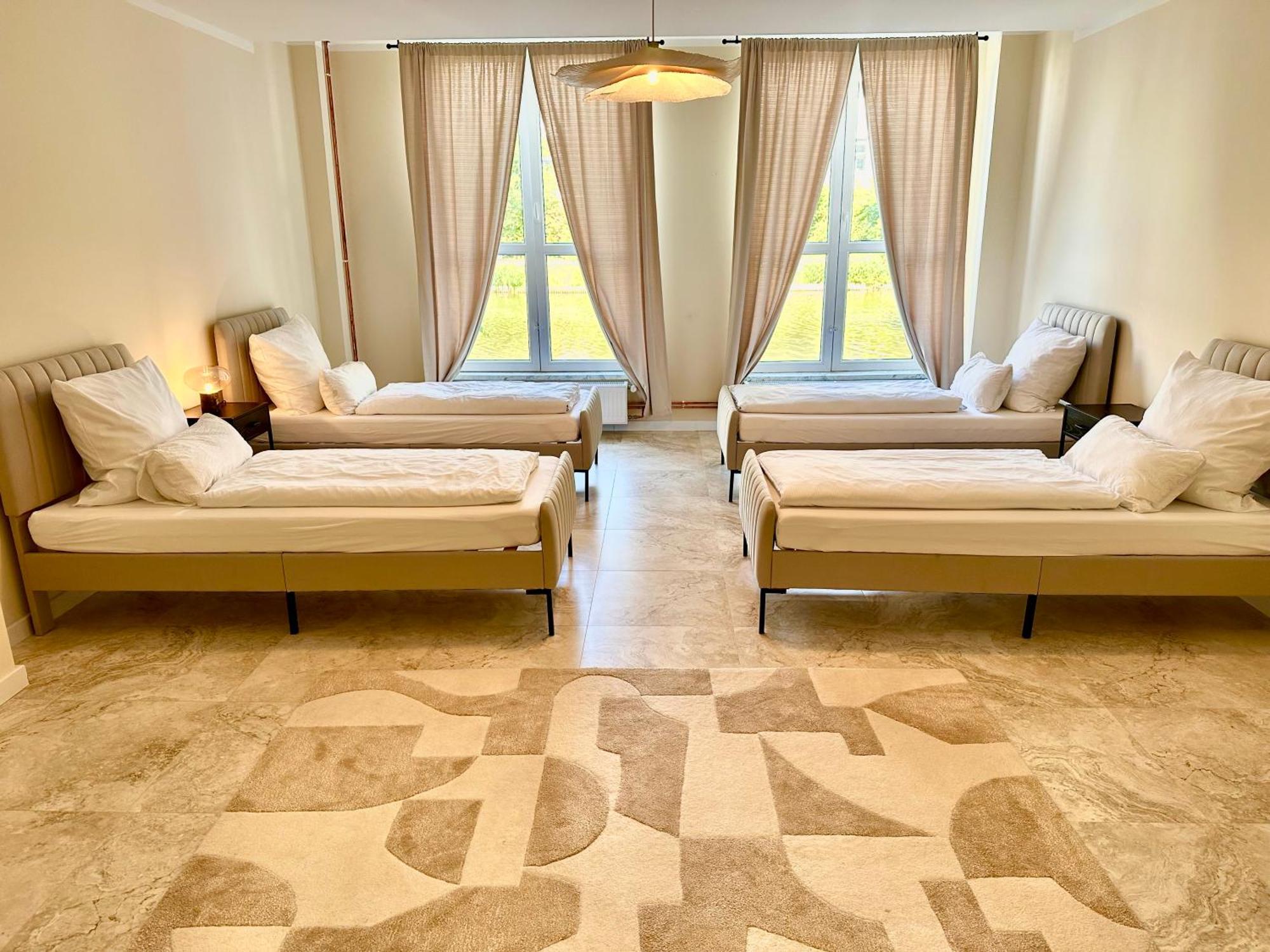 Sanierte 5 Zimmer Luxus Standard Apartment Auf 350Qm Hamburg Exterior foto