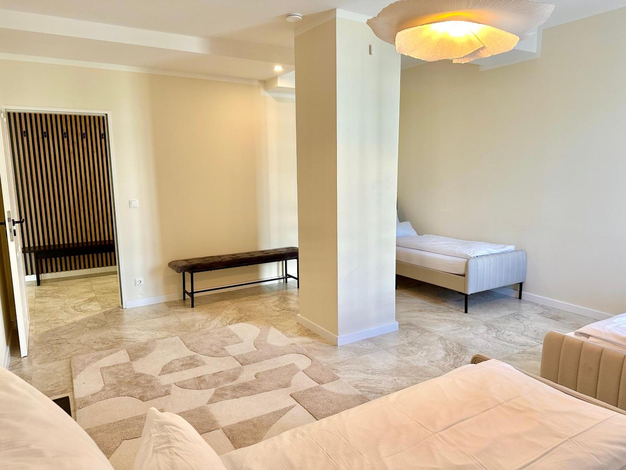Sanierte 5 Zimmer Luxus Standard Apartment Auf 350Qm Hamburg Exterior foto