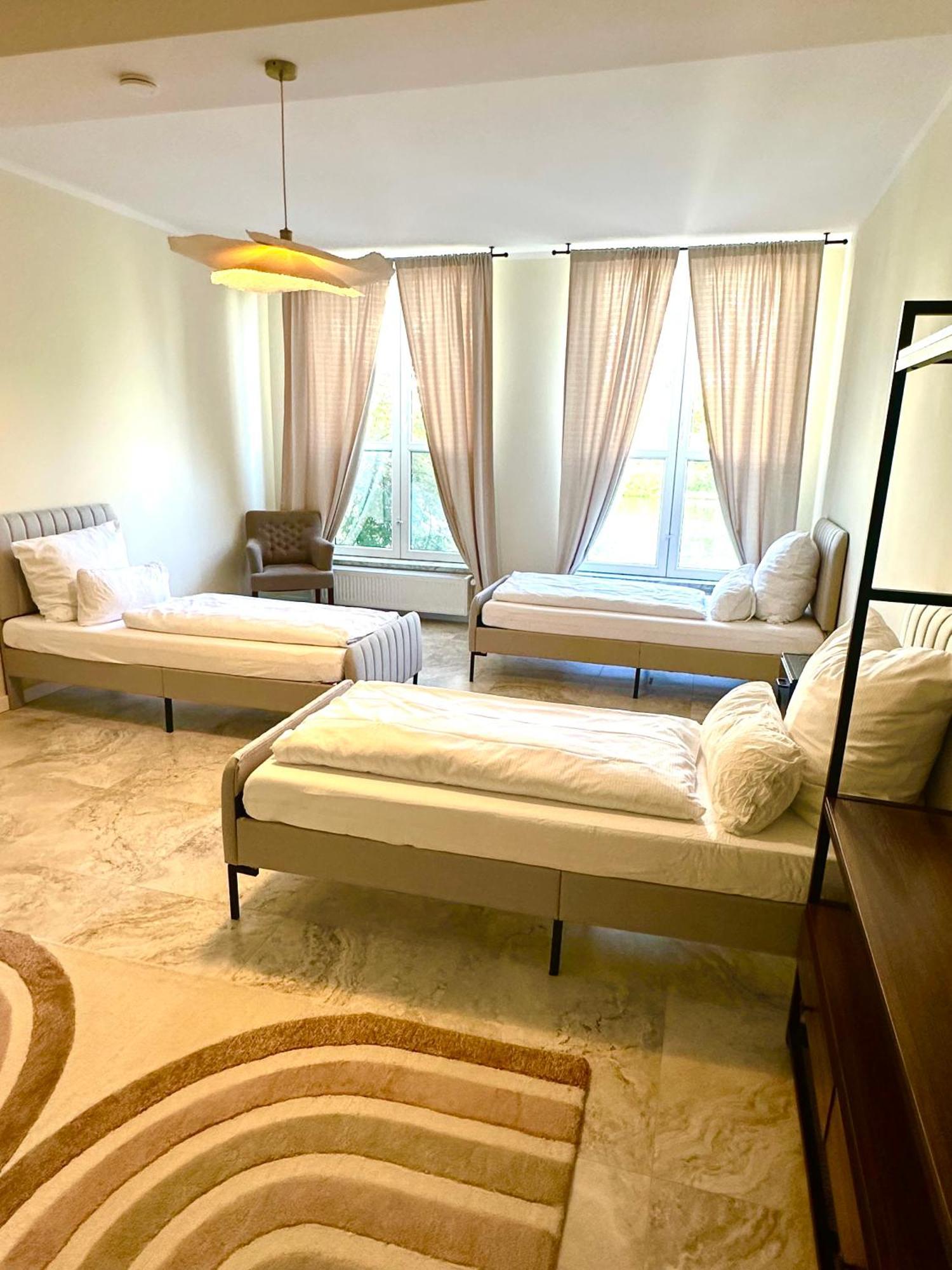 Sanierte 5 Zimmer Luxus Standard Apartment Auf 350Qm Hamburg Exterior foto