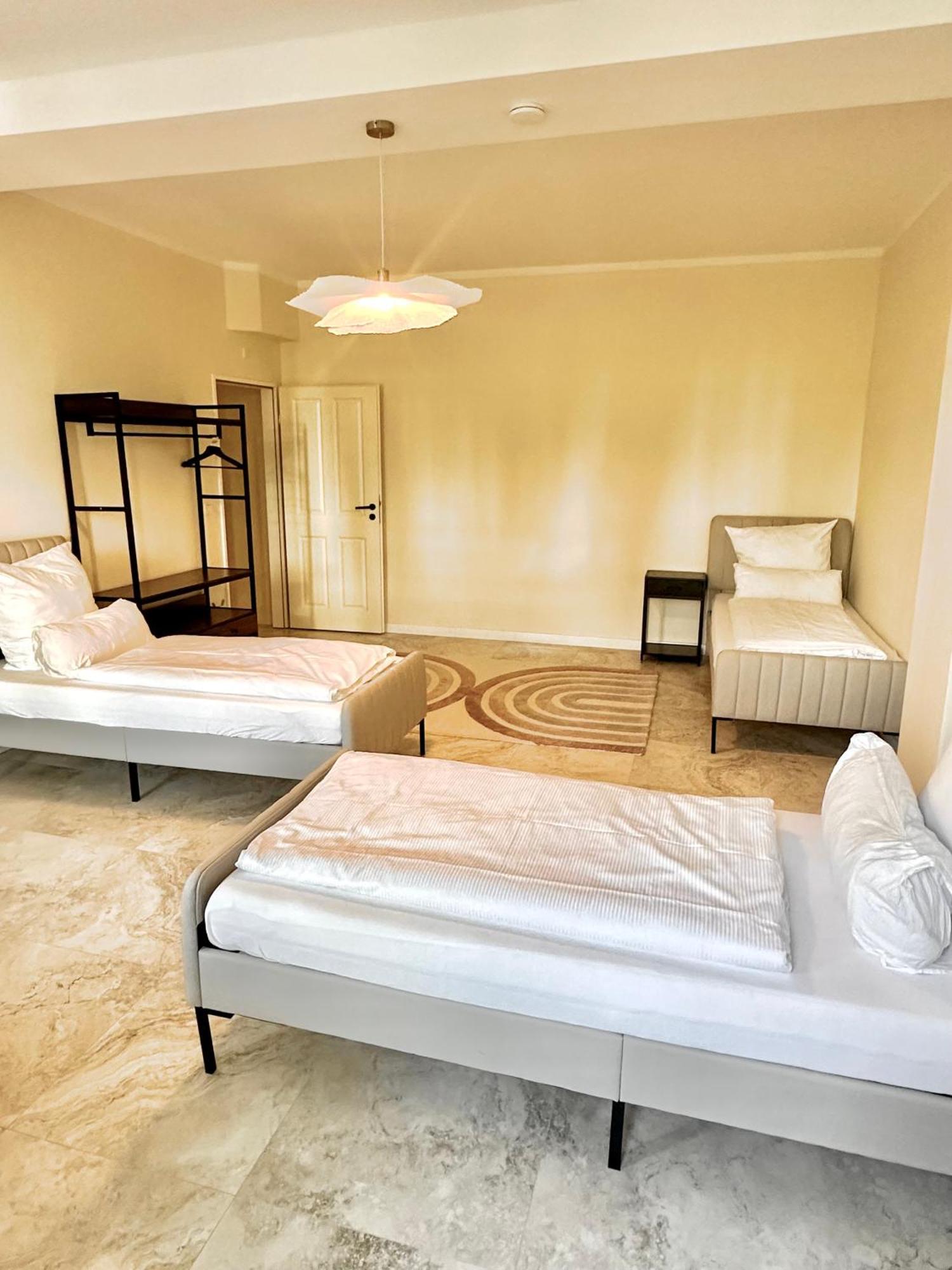 Sanierte 5 Zimmer Luxus Standard Apartment Auf 350Qm Hamburg Exterior foto